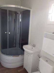 Maison Conteneur 35 m² « A Cottage » – Habitation 4 Saisons (Isolation Polyuréthane 100 mm)