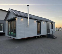 Mobil-Home 10x4m (40 m²) « Modèle II » – Toit à 30°, Poêle à Pellets & Chauffage Hybride (Sur Commande)