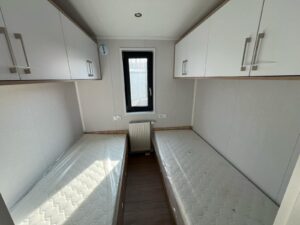 Mobil-Home « Camp II » – Design Scandinave en Bois (Cuisine Équipée & Finitions Haut de Gamme)