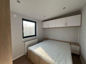 Mobil-Home « Camp II » – Design Scandinave en Bois (Cuisine Équipée & Finitions Haut de Gamme)