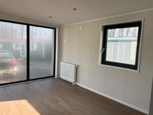 Mobil-Home « Camp II » – Design Scandinave en Bois (Cuisine Équipée & Finitions Haut de Gamme)