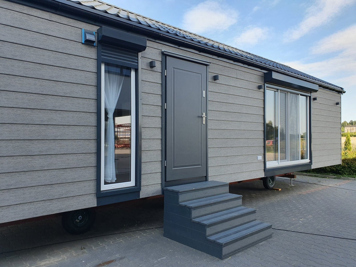 Mobil-Home « Reale III » 12x4m – Façade en Bois et 3 Chambres (Tout Équipé avec Électroménager)