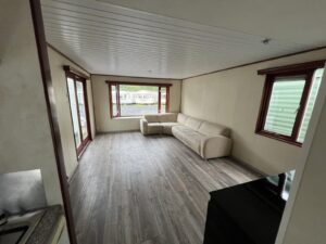 Mobil-Home « Chalet Wood Gray » 10,8 x 3,7m – Design Moderne avec Bow-Window & Double Entrée
