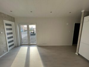 Mobil-Home Résidentiel « King I » 12x4m – Hauteur 2,60m & Isolation 20cm (Triple Vitrage)