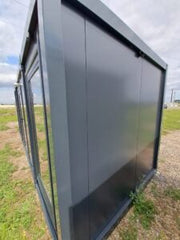 Module Préfabriqué 15 m² « Design » (6x2,5m) – Bureau Vitré Gris Anthracite Isolé