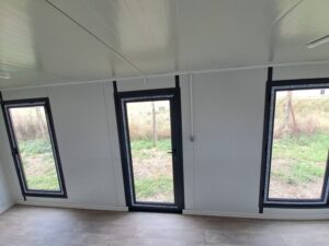 Module Préfabriqué 15 m² « Design » (6x2,5m) – Bureau Vitré Gris Anthracite Isolé