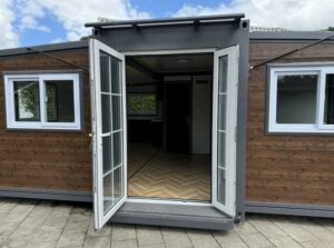 Tiny House Extensible « Complete Deluxe » 36 m² – 2 Chambres & Cuisine d'Angle Aménagée