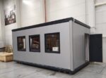 Bungalow de Bureau Monobloc 18m² (6x3m) – Isolation Thermique 100mm (4 Fenêtres + Chauffage) – Image 3